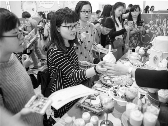 蜜寧波首屆咔啦甜品展里的空氣都是甜的(圖1) 蜜寧波首屆咔啦甜品展里的空氣都是甜的(圖1)